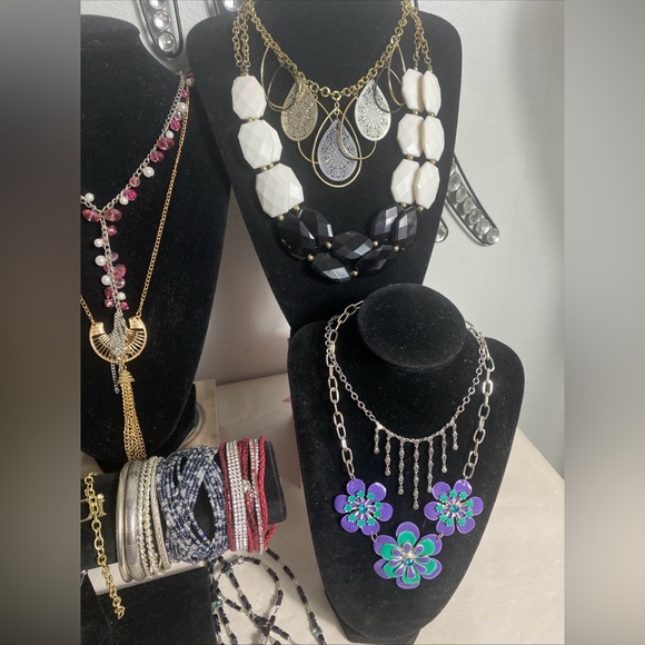 Fashion assorted jewelry lot#581 - Picture 6 of 8